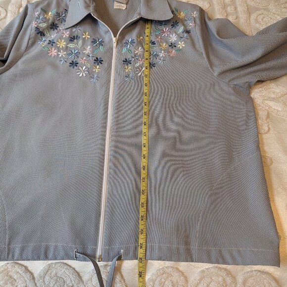 VINTAGE Bon Worth seersucker blue white jacket floral embroidery EUC Petite L - Picture 6 of 10